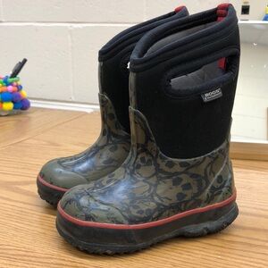 Bogs Winter Boots Size 7